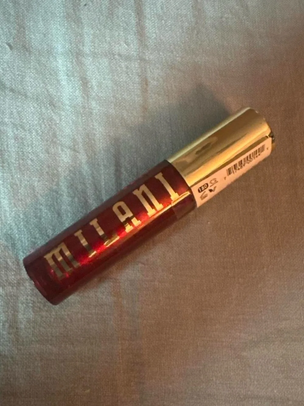 Milani Fruit Fetish Lip Oil 180 Cranberry Currant - Shimmering Red